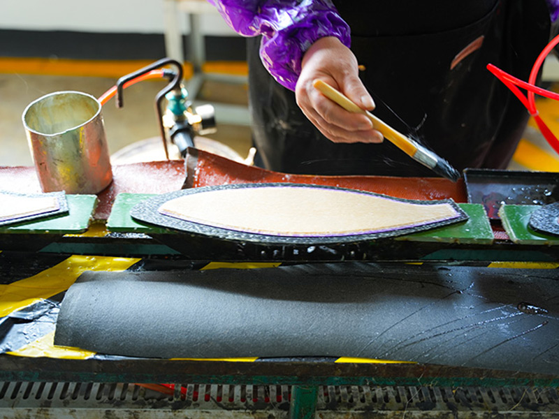 Ang katad na nakadikit